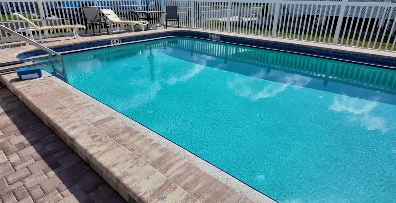 One-Time / Deep Pool Cleaning in Pomona, CA
