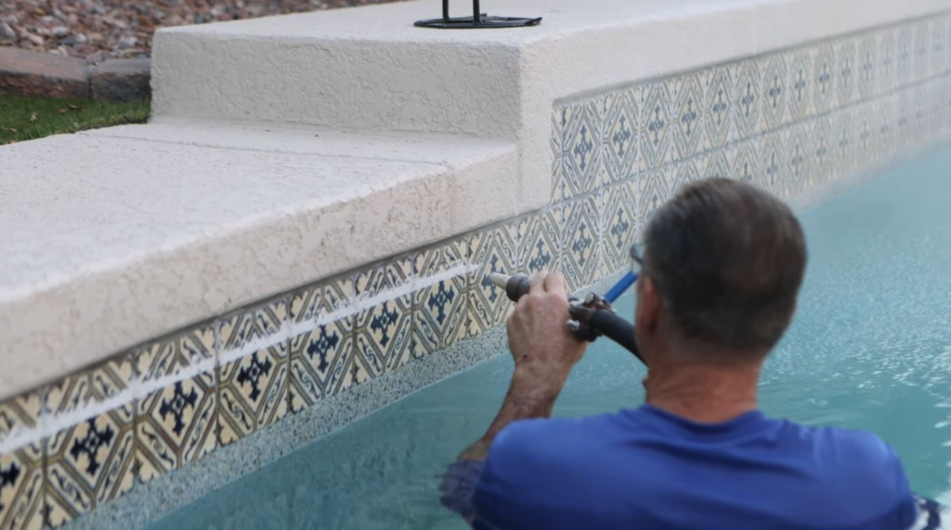 Pool Tile Cleaning & Calcium/Scale Removal in Pomona, CA
